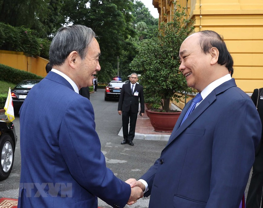 Thủ tướng Nguyễn Xuân Phúc chủ trì lễ đón Thủ tướng Nhật Bản Suga Yoshihide 